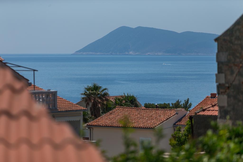 Apartments Sole Komiža Buitenkant foto